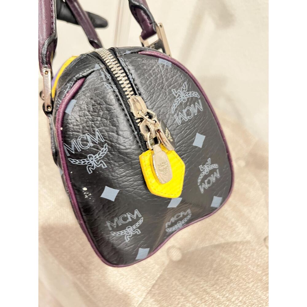 MCM vintage lion princess Boston bag - Picture 9 of 13